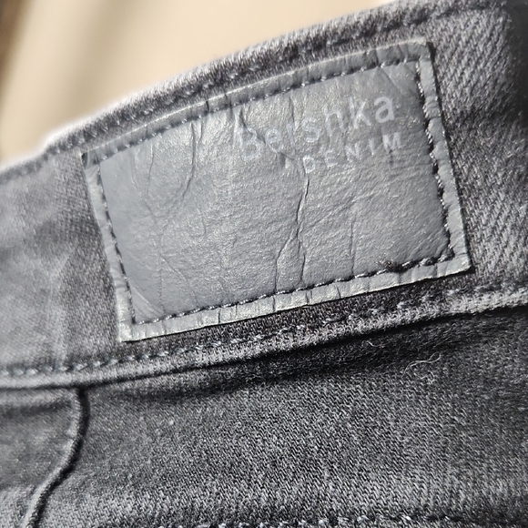 Bershka Skinny Black Jeans Sleek Fit - Picture 5 of 5